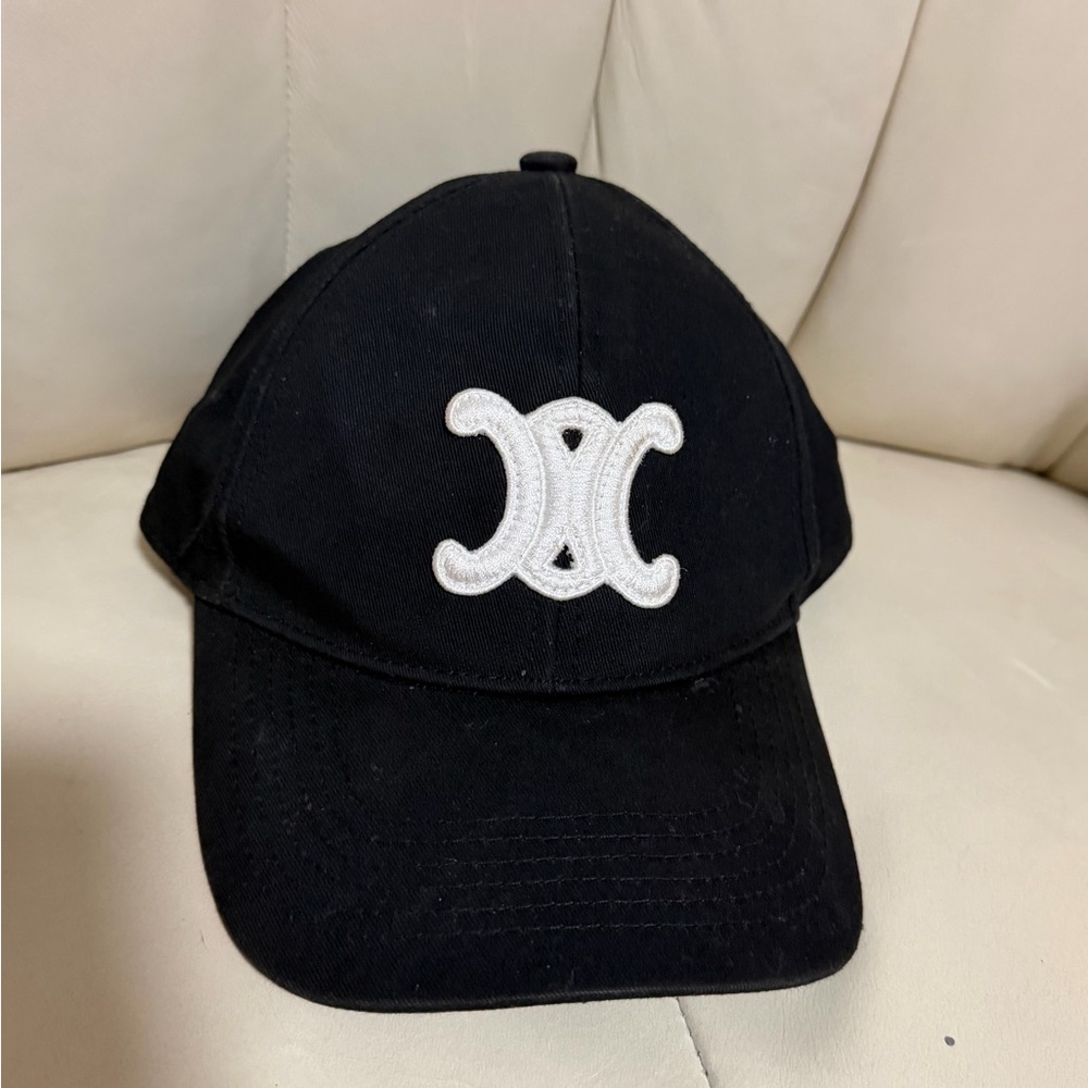 Celine Black Cap with White Label - Picture 11 of 13